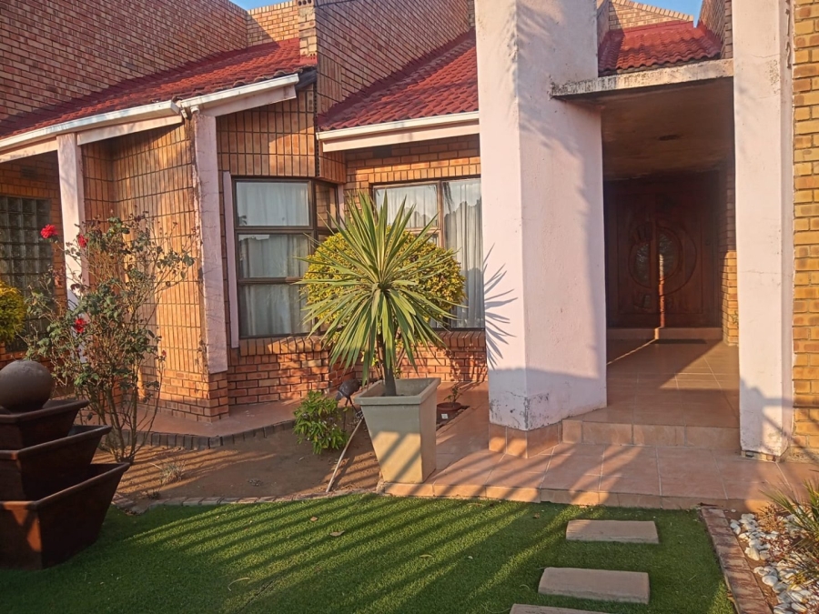 4 Bedroom Property for Sale in Seshego D Limpopo