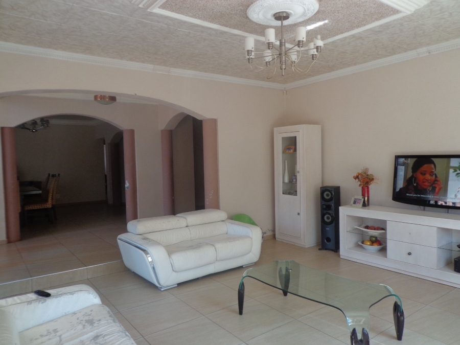 6 Bedroom Property for Sale in Flora Park Limpopo