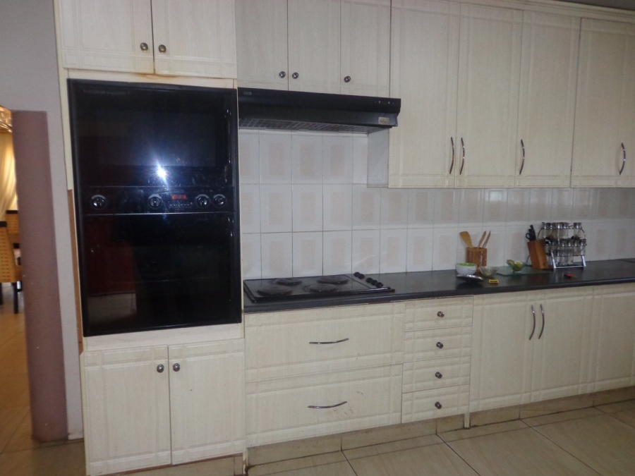 6 Bedroom Property for Sale in Flora Park Limpopo