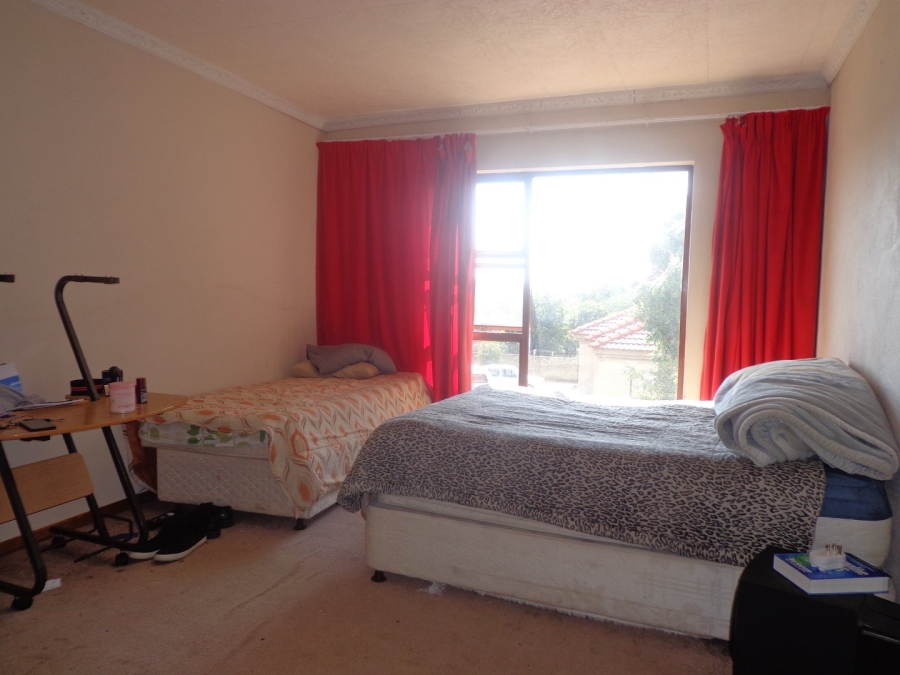 6 Bedroom Property for Sale in Flora Park Limpopo