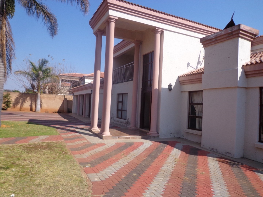 6 Bedroom Property for Sale in Flora Park Limpopo