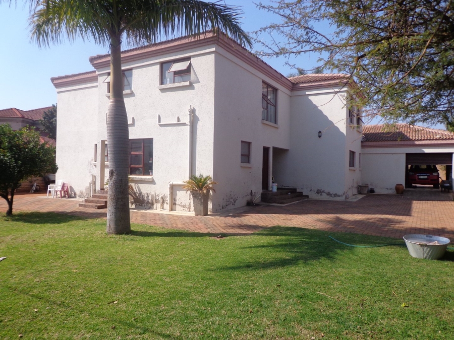 6 Bedroom Property for Sale in Flora Park Limpopo