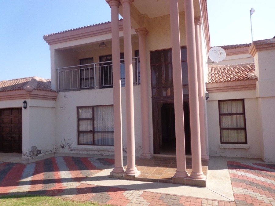 6 Bedroom Property for Sale in Flora Park Limpopo