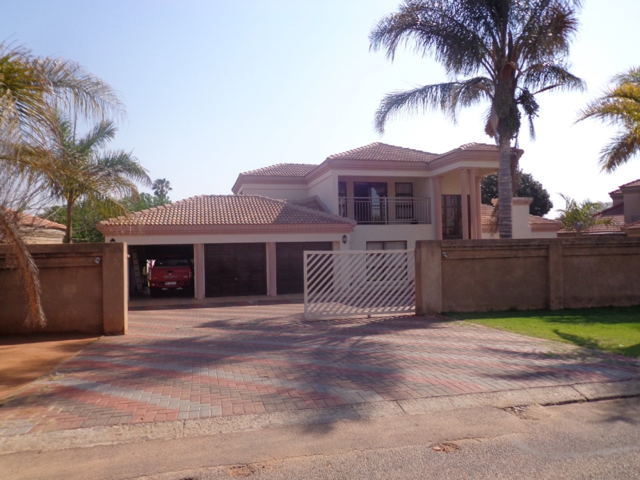 6 Bedroom Property for Sale in Flora Park Limpopo