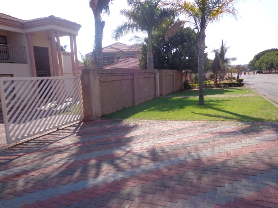 6 Bedroom Property for Sale in Flora Park Limpopo