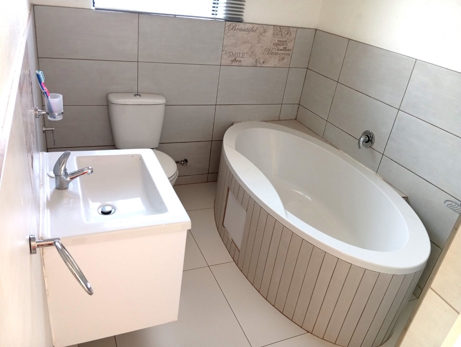 To Let 3 Bedroom Property for Rent in Bendor Limpopo