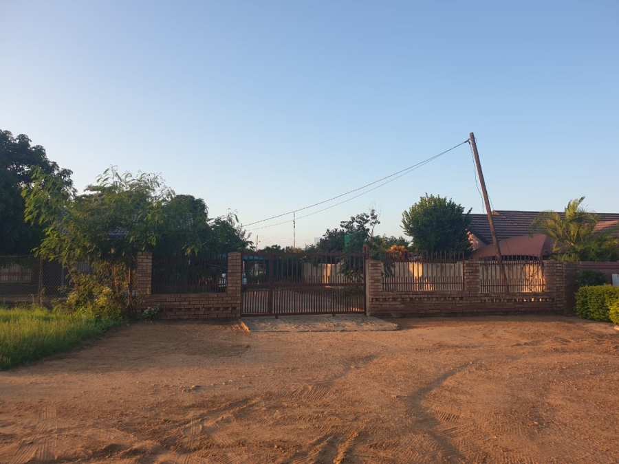 To Let 3 Bedroom Property for Rent in Vuwani Tshino Limpopo