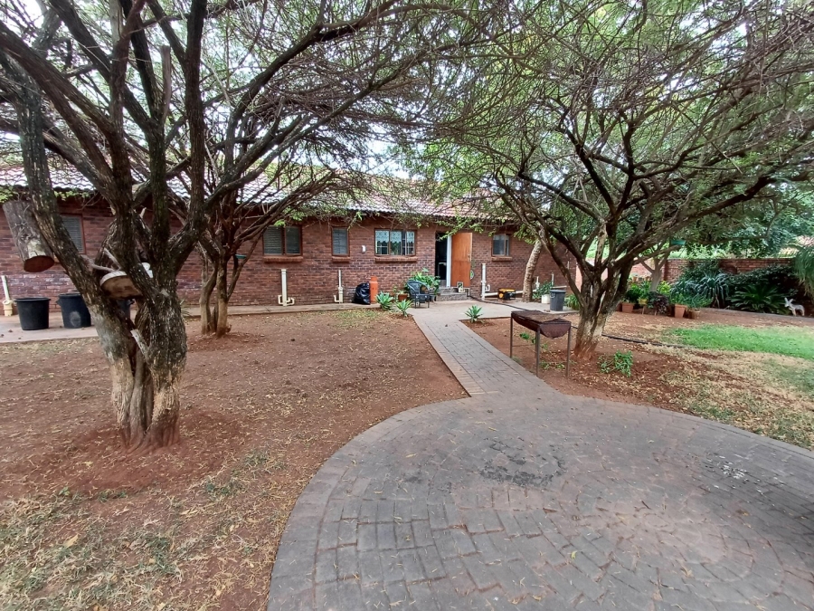 2 Bedroom Property for Sale in Doorhoek AH Limpopo