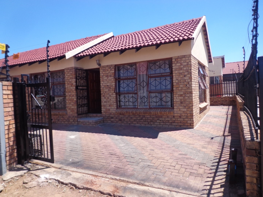 3 Bedroom Property for Sale in Lesedi Park Limpopo