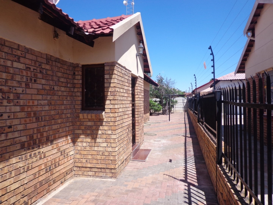 3 Bedroom Property for Sale in Lesedi Park Limpopo