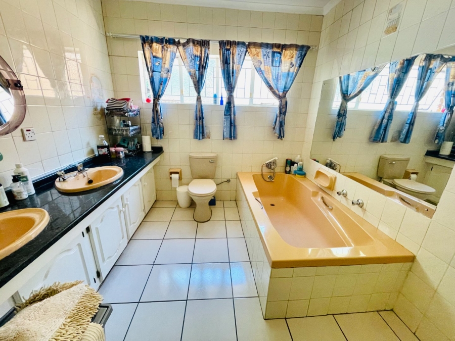 4 Bedroom Property for Sale in Sterpark Limpopo