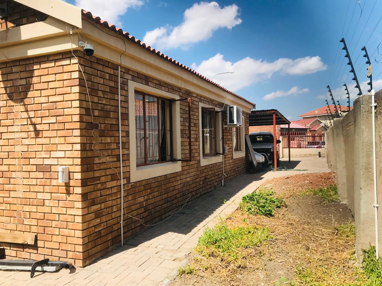 3 Bedroom Property for Sale in Mahlasedi Park Limpopo