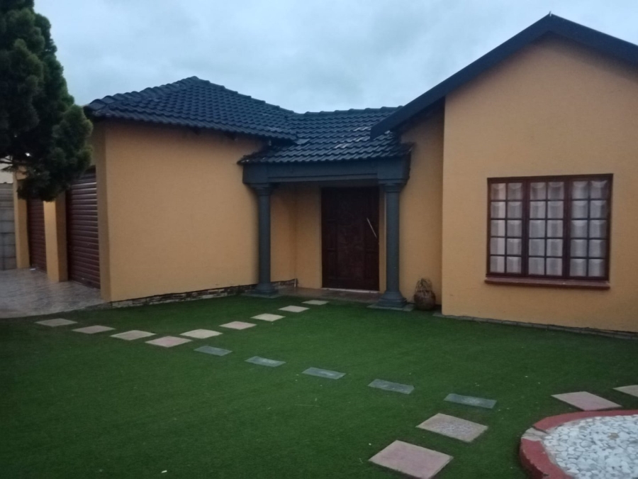 3 Bedroom Property for Sale in Seshego 9B Limpopo