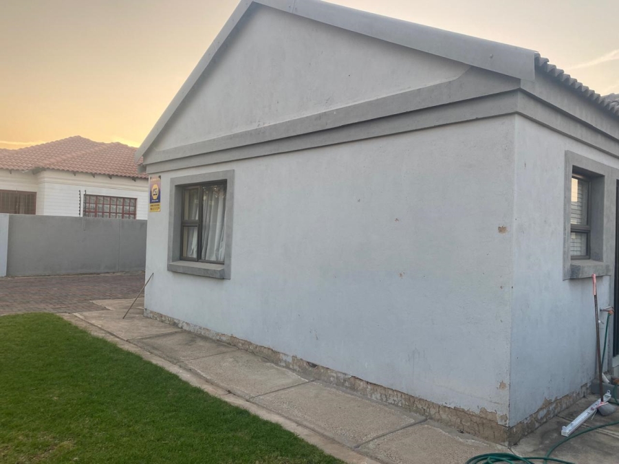 3 Bedroom Property for Sale in Rethabile Gardens Limpopo