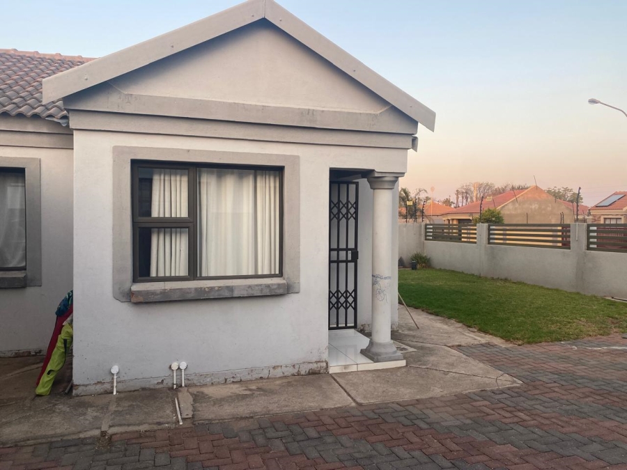 3 Bedroom Property for Sale in Rethabile Gardens Limpopo