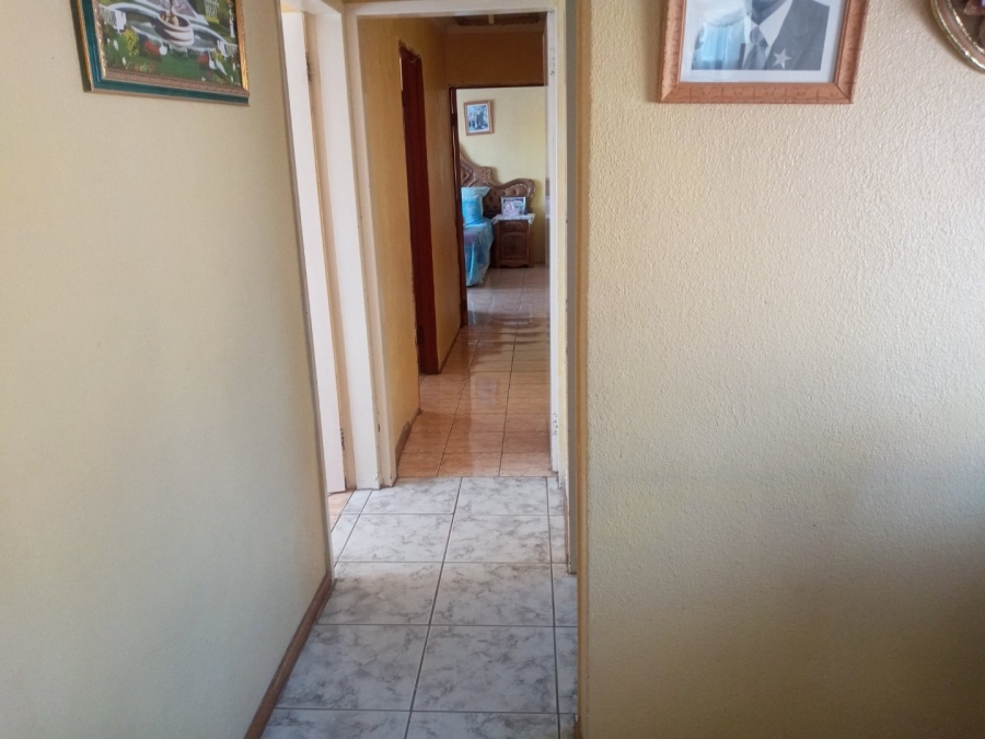  Bedroom Property for Sale in Madiba Park Limpopo