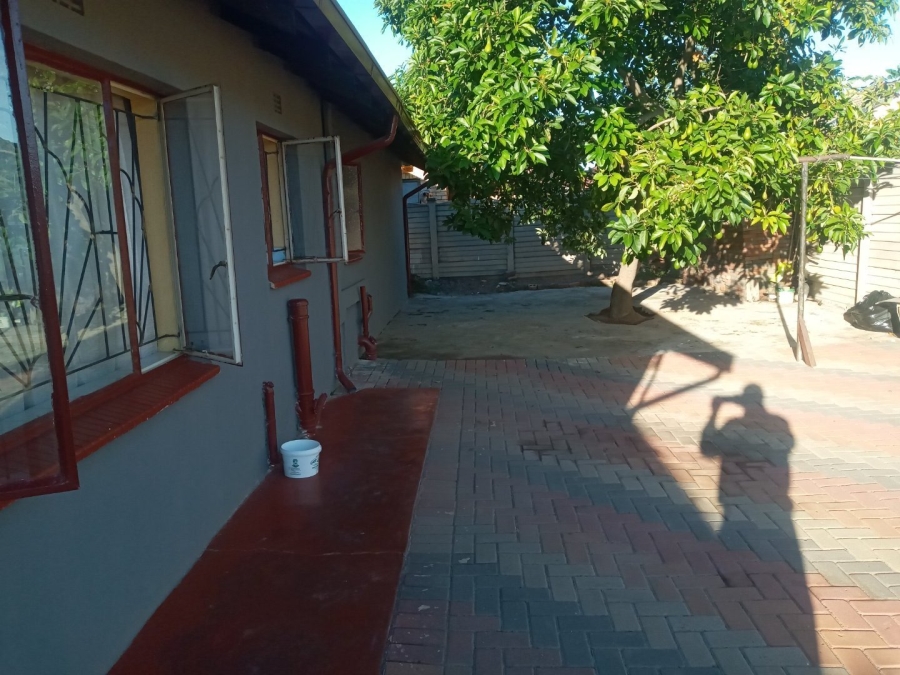  Bedroom Property for Sale in Madiba Park Limpopo