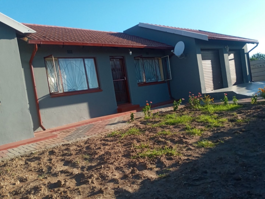  Bedroom Property for Sale in Madiba Park Limpopo