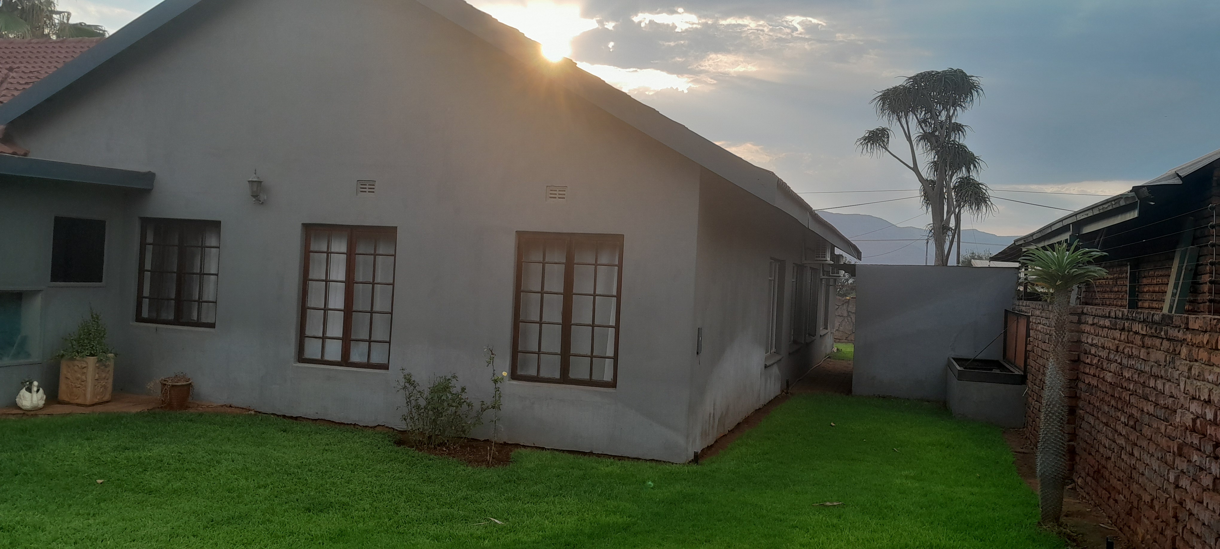 To Let 5 Bedroom Property for Rent in Impala Park Limpopo