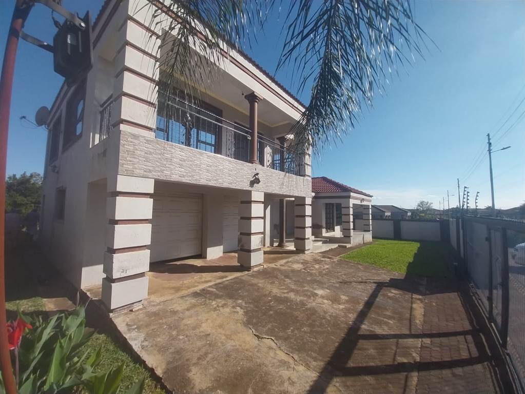 5 Bedroom Property for Sale in Eltivillas Limpopo