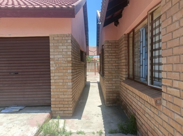 3 Bedroom Property for Sale in African Jewel Limpopo