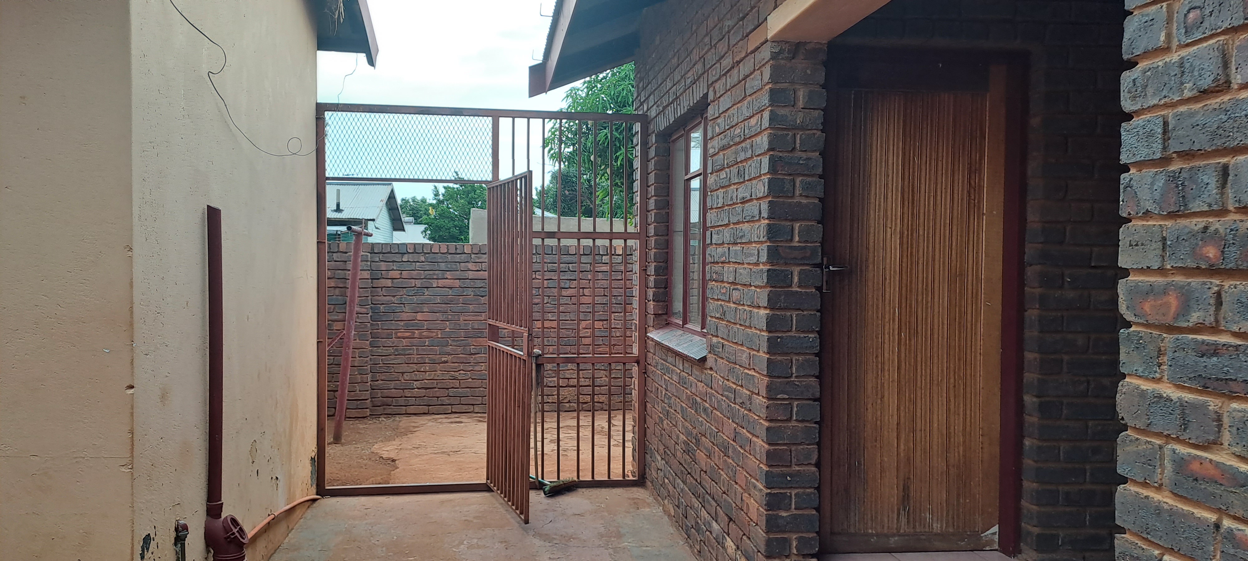5 Bedroom Property for Sale in Lebowakgomo Zone A Limpopo