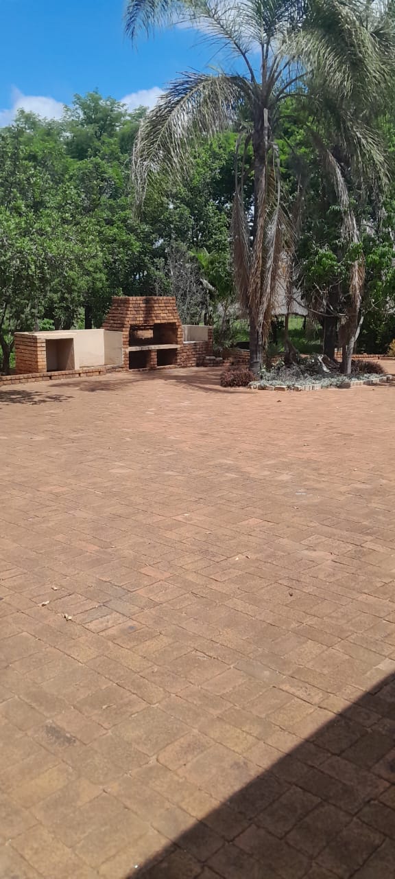 5 Bedroom Property for Sale in Baskoppies A H Limpopo