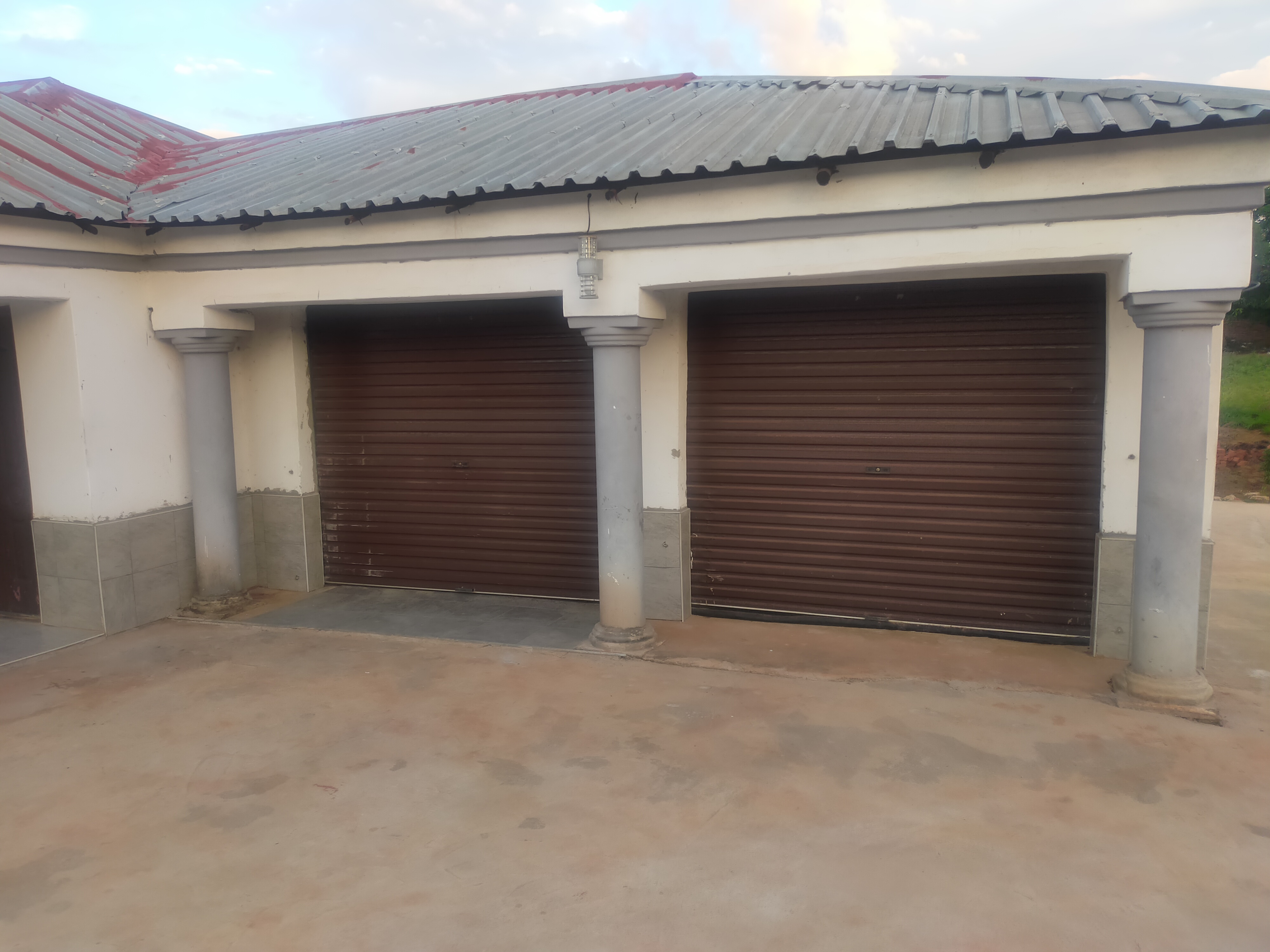 4 Bedroom Property for Sale in Shayandima Limpopo