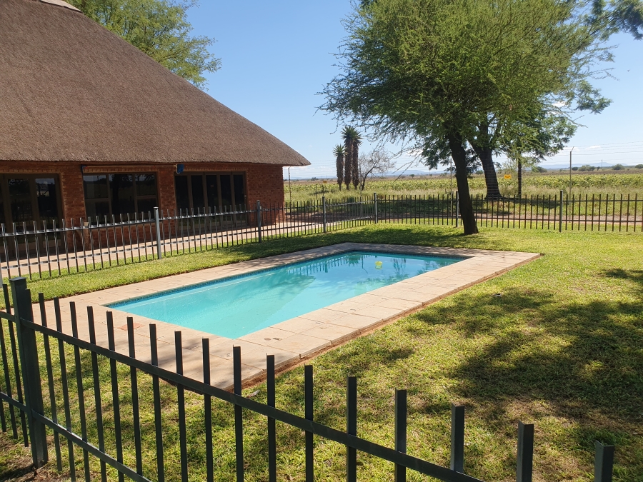 2 Bedroom Property for Sale in Roedtan Limpopo