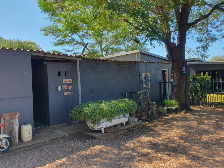 2 Bedroom Property for Sale in Roedtan Limpopo