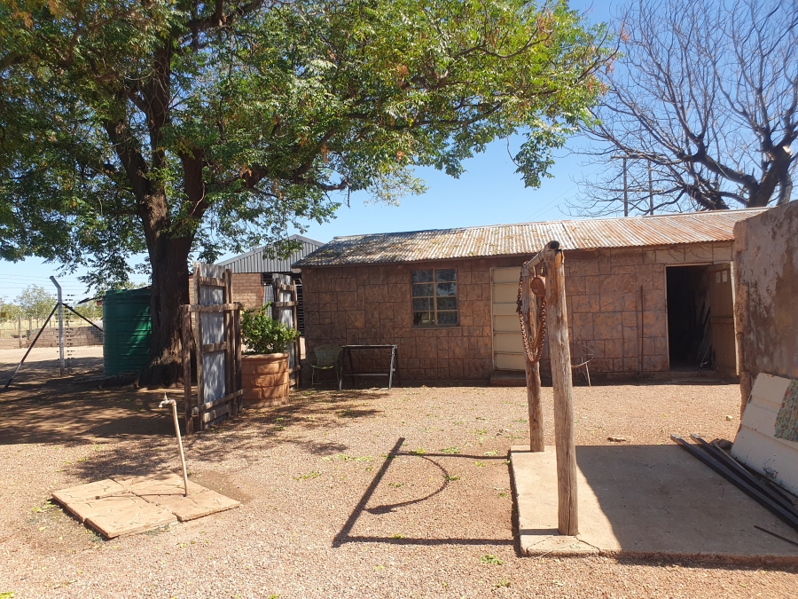 2 Bedroom Property for Sale in Roedtan Limpopo