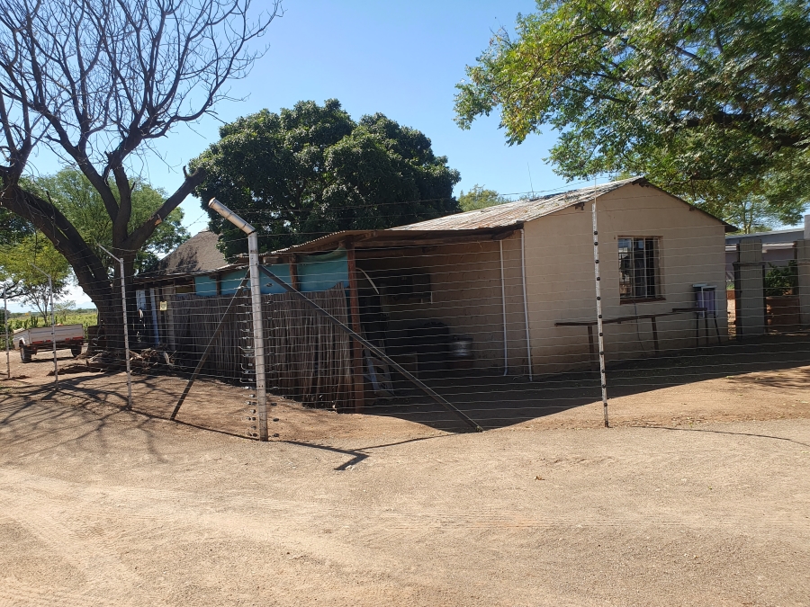 2 Bedroom Property for Sale in Roedtan Limpopo