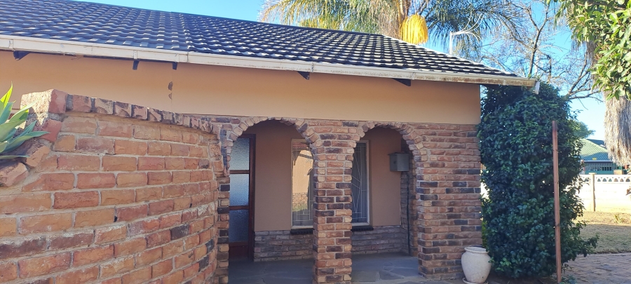 4 Bedroom Property for Sale in Penina Park Limpopo