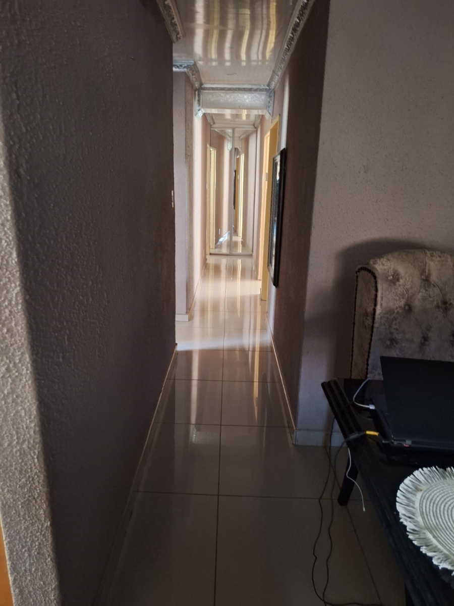 4 Bedroom Property for Sale in Madiba Park Limpopo