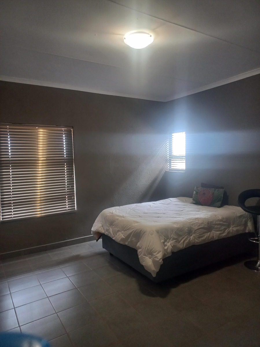 6 Bedroom Property for Sale in Myngenoegen A H Limpopo