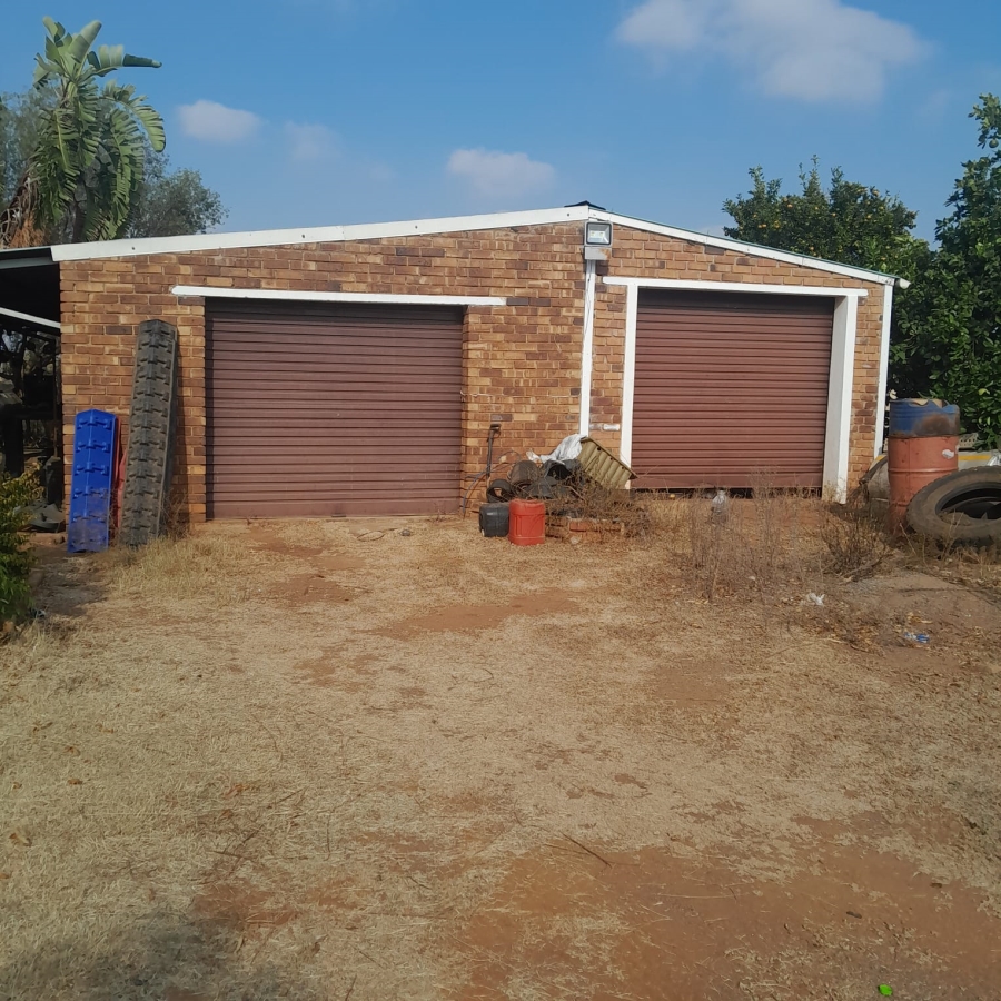 3 Bedroom Property for Sale in Kalkfontein A H Limpopo