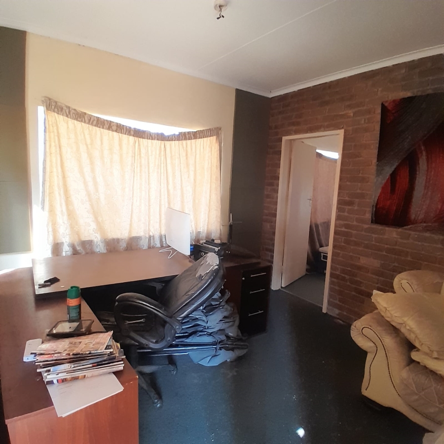 3 Bedroom Property for Sale in Kalkfontein A H Limpopo