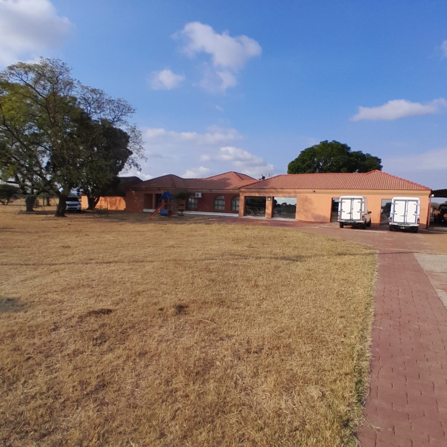 5 Bedroom Property for Sale in Doornbult Limpopo