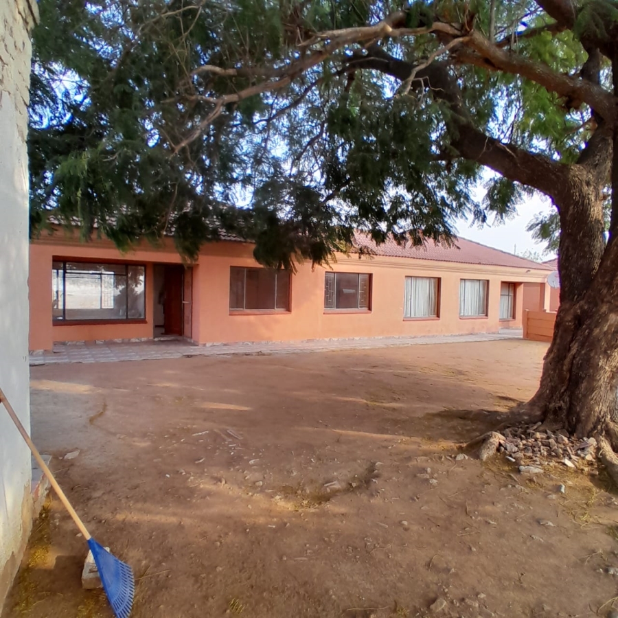 5 Bedroom Property for Sale in Doornbult Limpopo