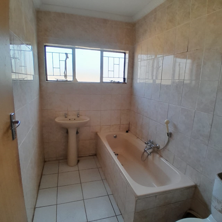 5 Bedroom Property for Sale in Doornbult Limpopo