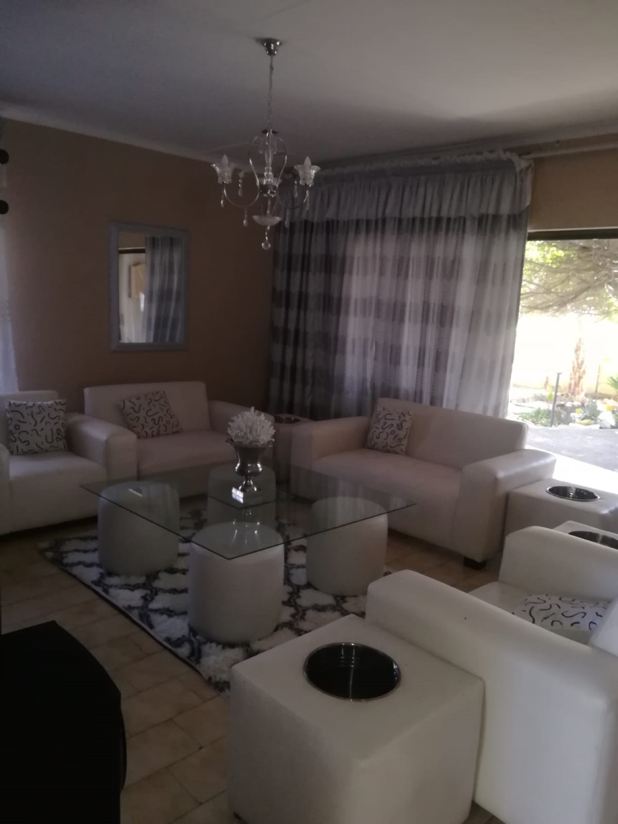 To Let 5 Bedroom Property for Rent in Annadale Limpopo