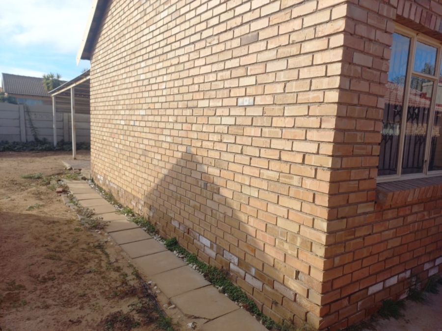 3 Bedroom Property for Sale in Madiba Park Limpopo