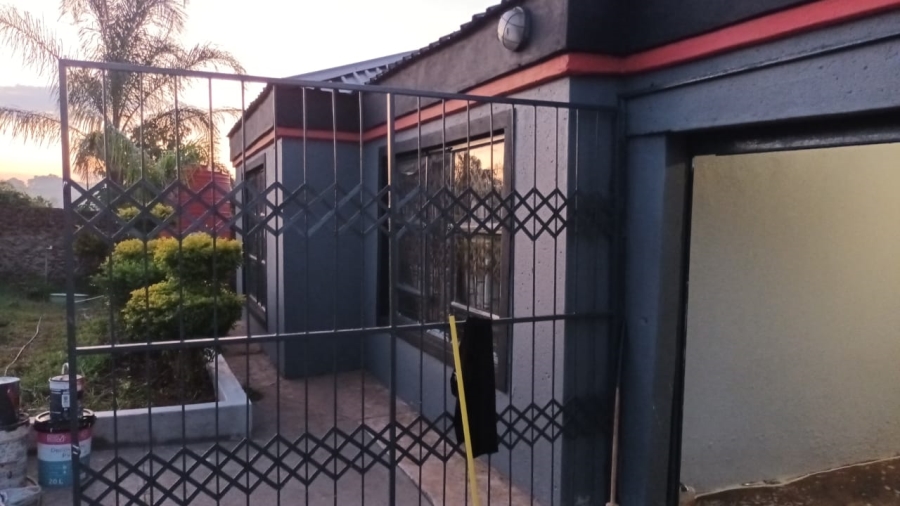 1 Bedroom Property for Sale in Dumasi Limpopo