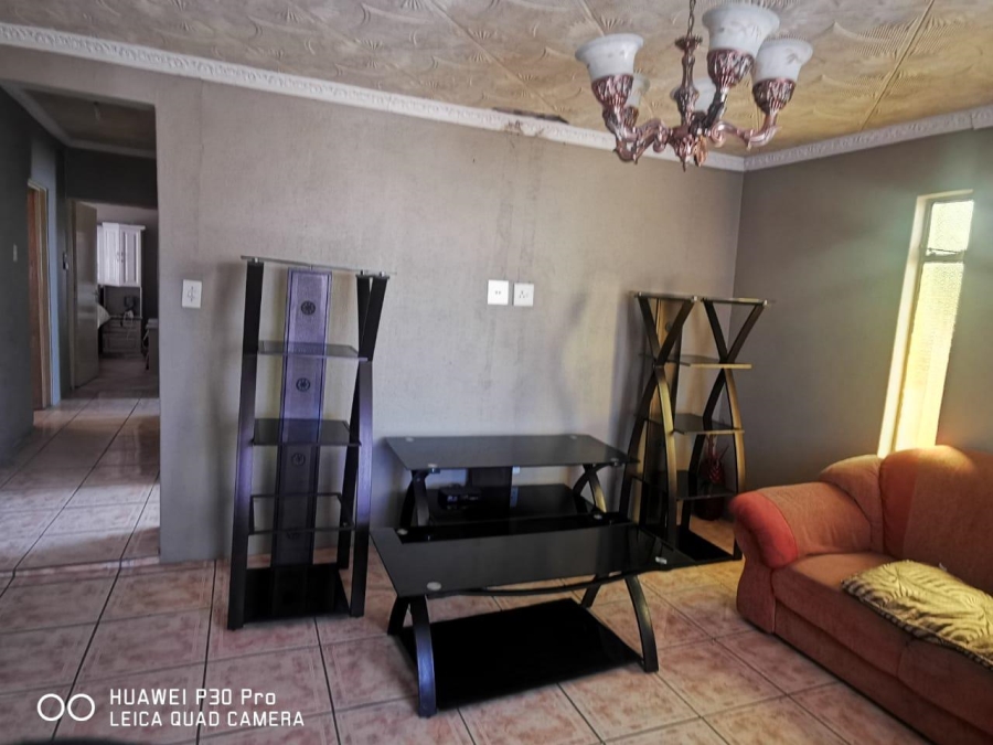 5 Bedroom Property for Sale in Seshego Limpopo