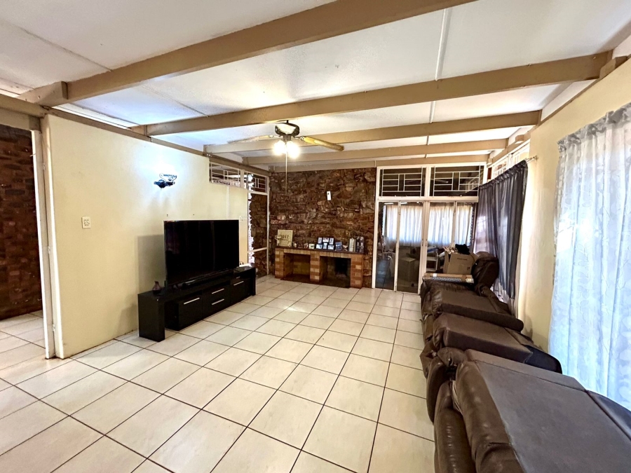 3 Bedroom Property for Sale in Kameeldoringpark Limpopo