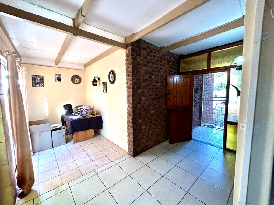 3 Bedroom Property for Sale in Kameeldoringpark Limpopo