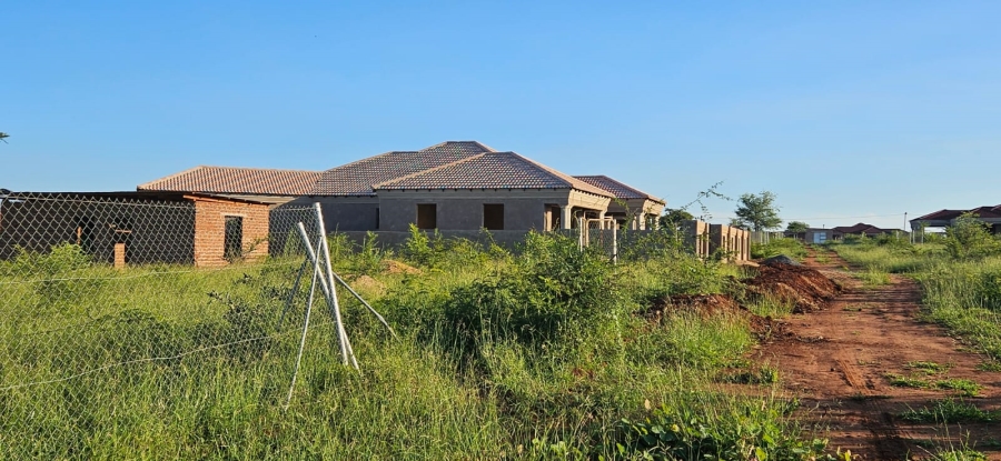 3 Bedroom Property for Sale in Ka Mphambo Limpopo