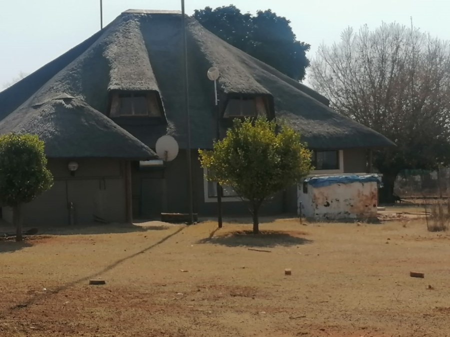 5 Bedroom Property for Sale in Dalmada A H Limpopo