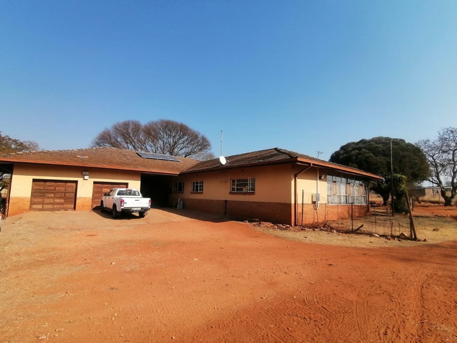 5 Bedroom Property for Sale in Dalmada A H Limpopo