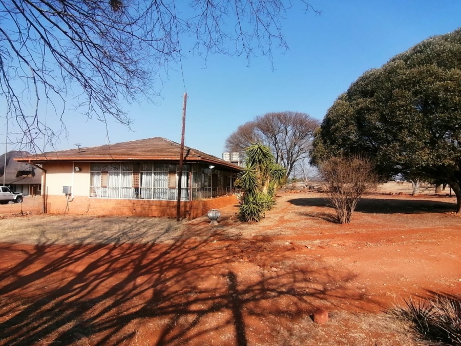 5 Bedroom Property for Sale in Dalmada A H Limpopo